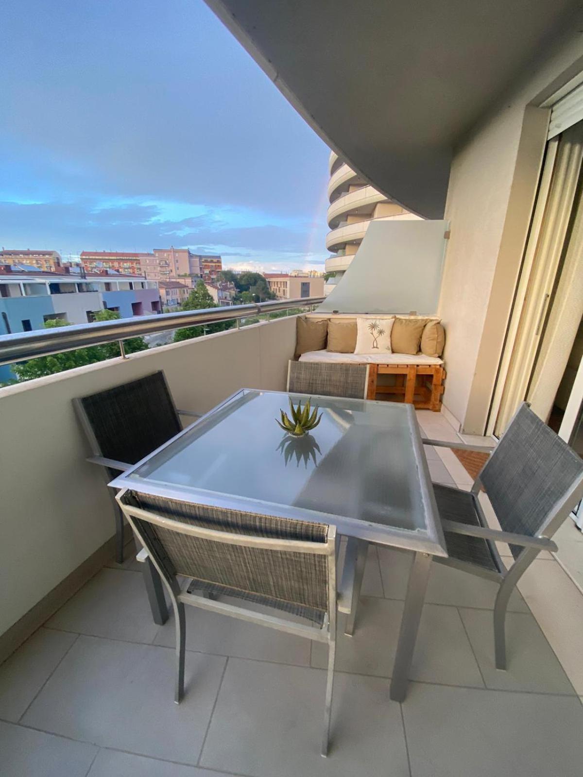 Casa Del Porto Apartment Pesaro Luaran gambar