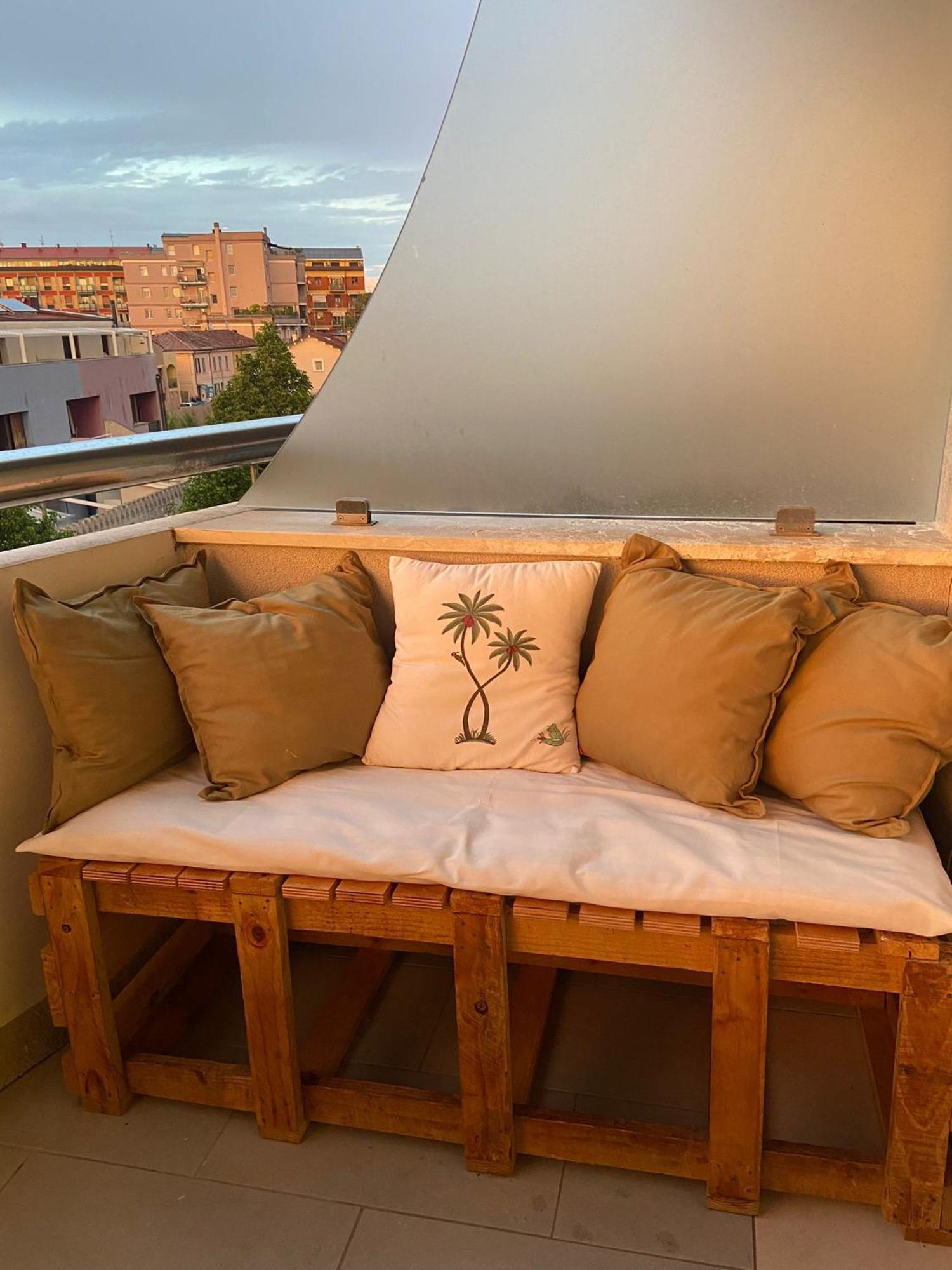 Casa Del Porto Apartment Pesaro Luaran gambar