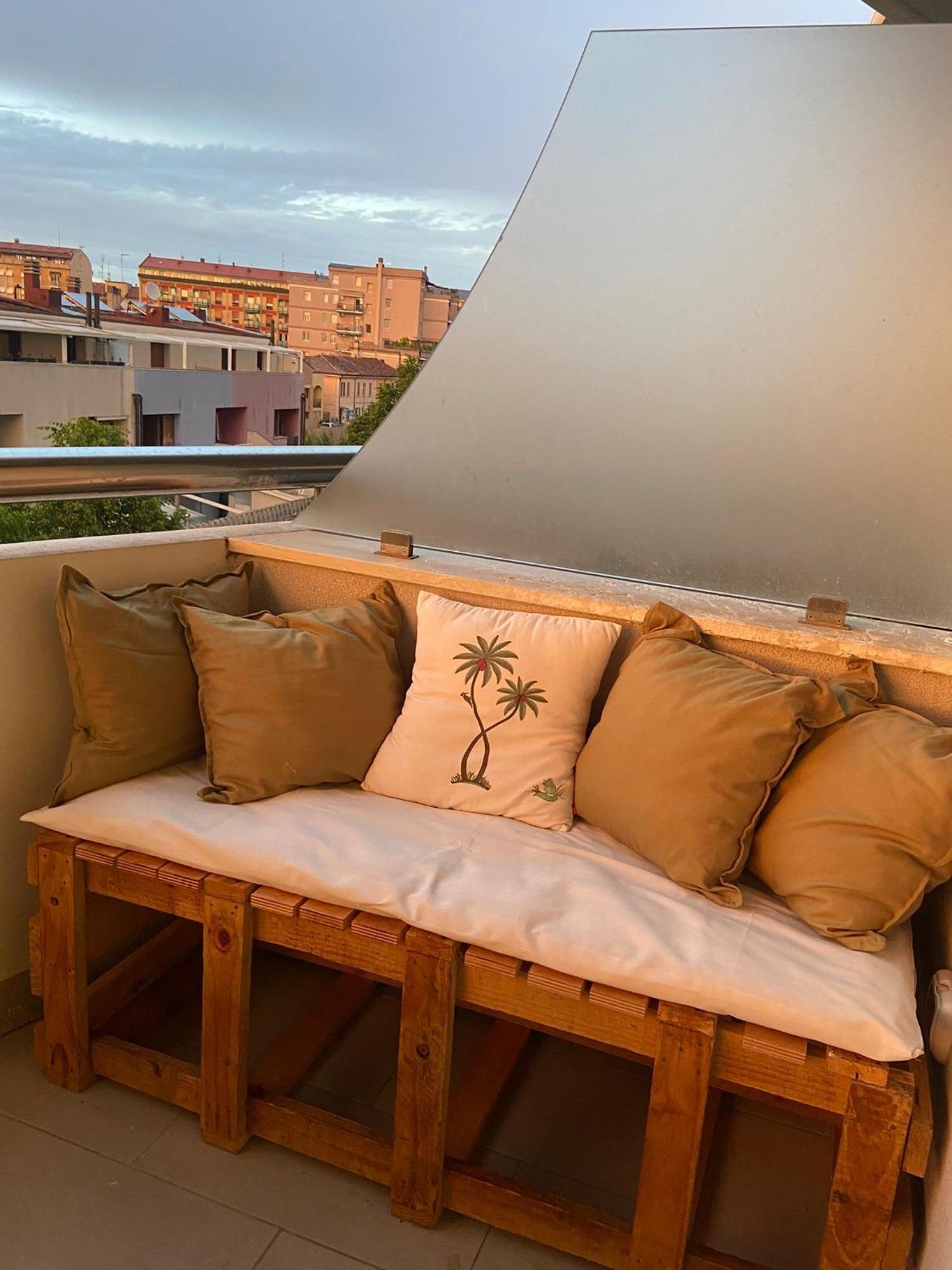 Casa Del Porto Apartment Pesaro Luaran gambar
